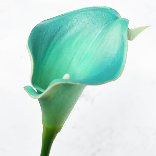 FiveSeasonStuff Cerulean Blue Real Touch Calla Lilies, 15 Artificial PU Flower Stems with Bendable Green Stems, Faux Calla Lily Bouquet for Vase Arrangements - color: Cerulean Blue