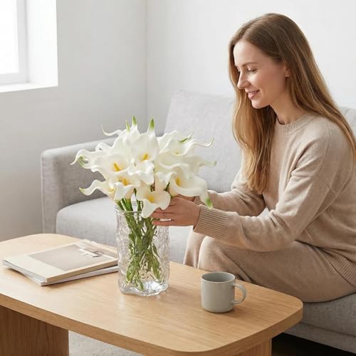 20 Stems Real Touch Calla Lily Artificial Flowers, 14.2in Tall with 2.4in PU Blooms, White Faux Calla Lilies with Bendable Plastic Stems for Wedding Bouquets, Centerpieces and Home Decor