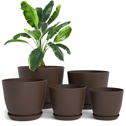Utopia Home - Plant Pots Indoor with Drainage - 7/6.6/6/5.3/4.8 Inches Garden Flower Pots for Indoor Planter - 5 Pack Brown Plastic Planters - Ideal for Stocking Stuffers or Room, Office Home Decor - color: Brown, size: Pack of 5