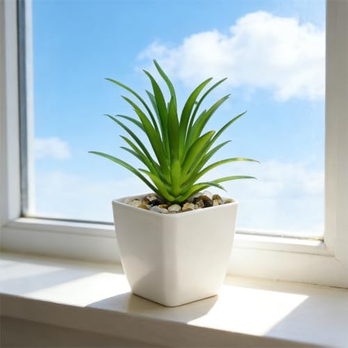 Artificial Succulent Plants in Pot - 1Pcs Small Sword Grass Realistic Fake Potted Succulents for Home Decor, Desk, Office, Bathroom, Windowsill - Indoor Houseplant for Bedroom, Kitchen, Shelf - color: Small Sword Grass