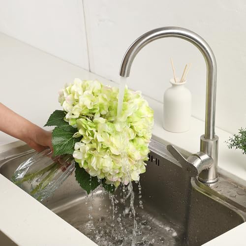 5-Piece Artificial Hydrangea Arrangement in Glass Vase - Fade-Resistant Silk Flowers with Faux Water for Table Centerpieces - color: Multi-hydrangea Stem in Vase, size: Green