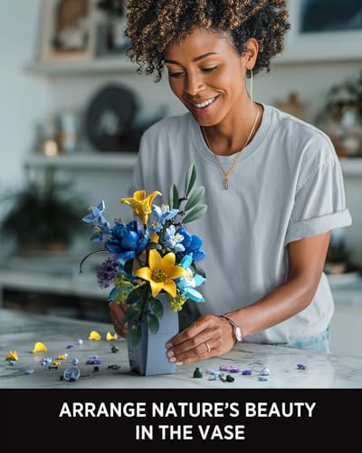 Nifeliz Wildflower Bouquet with Vase Model Toy, Botanical Building Set for Adults, Flower Arrangement for Home or Office Decor, Nature-Inspired Gift for Floral Enthusiasts (902 PCS, NF10337)