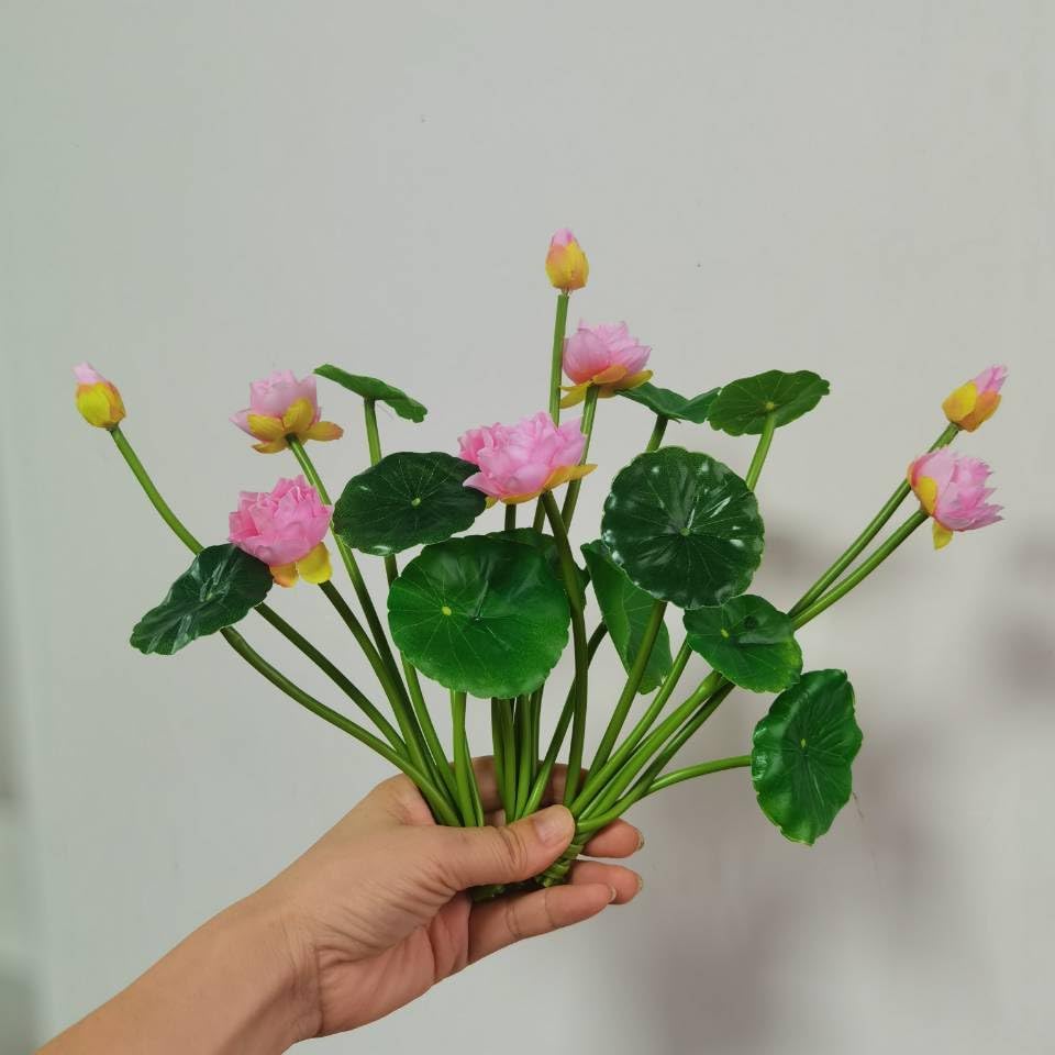 3 Pcs Pink Artificial Flower Water Lily,10" Silk Plants Floating Flowers,Plastic Flowers Lotus Flowers,Realistic Fake Flowers Lotus Decor Used for Fish Tank Decoration Home Decor - color: Pink