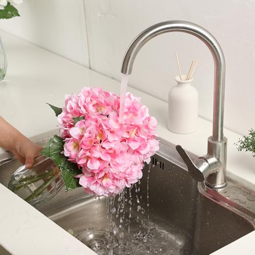 5-Piece Artificial Hydrangea Arrangement in Glass Vase - Fade-Resistant Silk Flowers with Faux Water for Table Centerpieces - color: Multi-hydrangea Stem in Vase, size: Pink