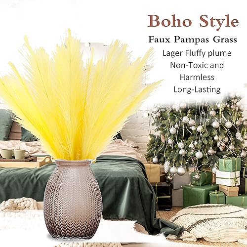 Light Yellow Pampas Grass Decor, 30 Pcs 17" Faux Pampas Grass Short Decor, Pompas Grass Flower Arrangement and Vase Filler for Boho Home Wedding Decoration - color: Light Yellow, size: 17'' Tall
